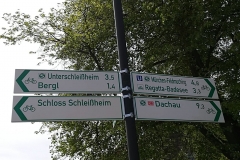 Radwegkreuzung am Alten Schloss