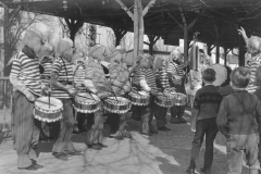 Spielmannszug unter dem Bahnhofsvordach